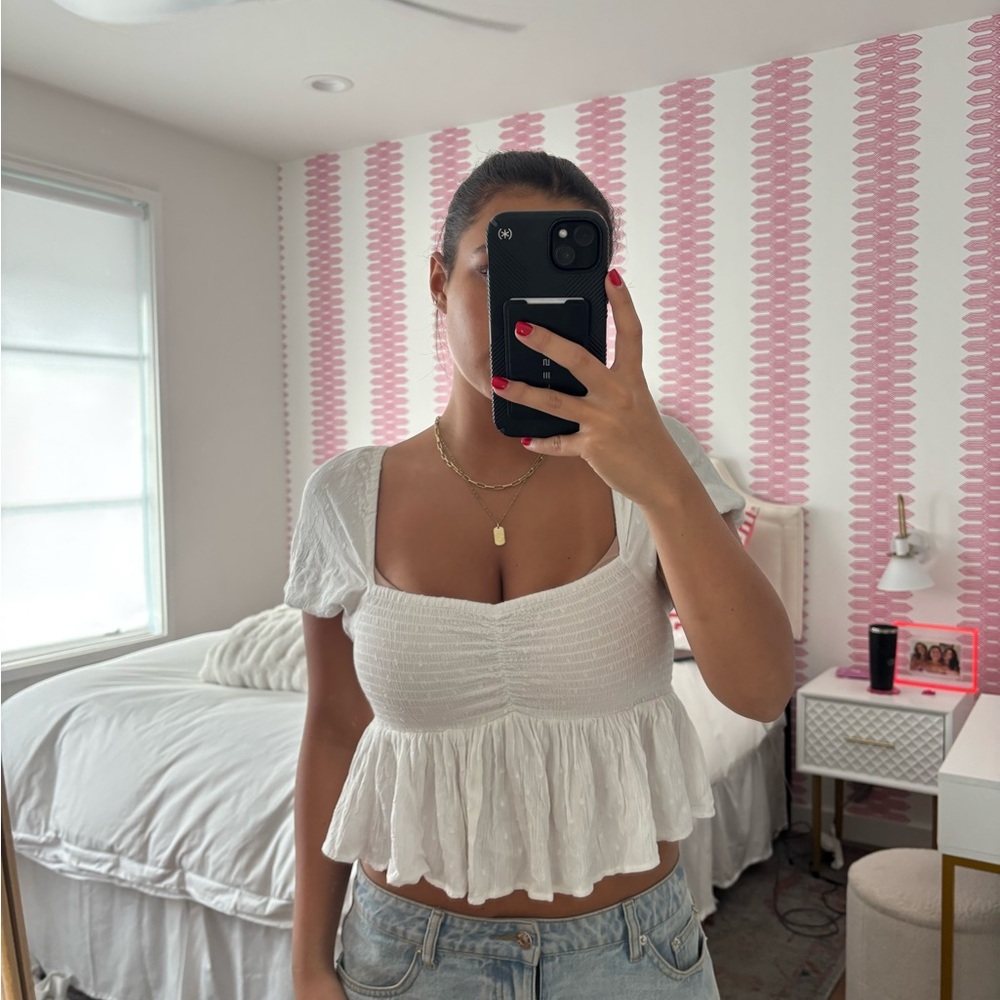 Elegant White Puff Sleeve Top